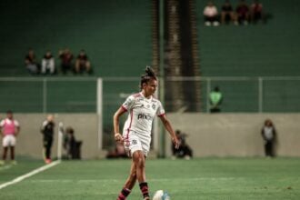 Laysa em atividade com a camisa do Flamengo (Foto: Reprodução/ Redes Sociais)